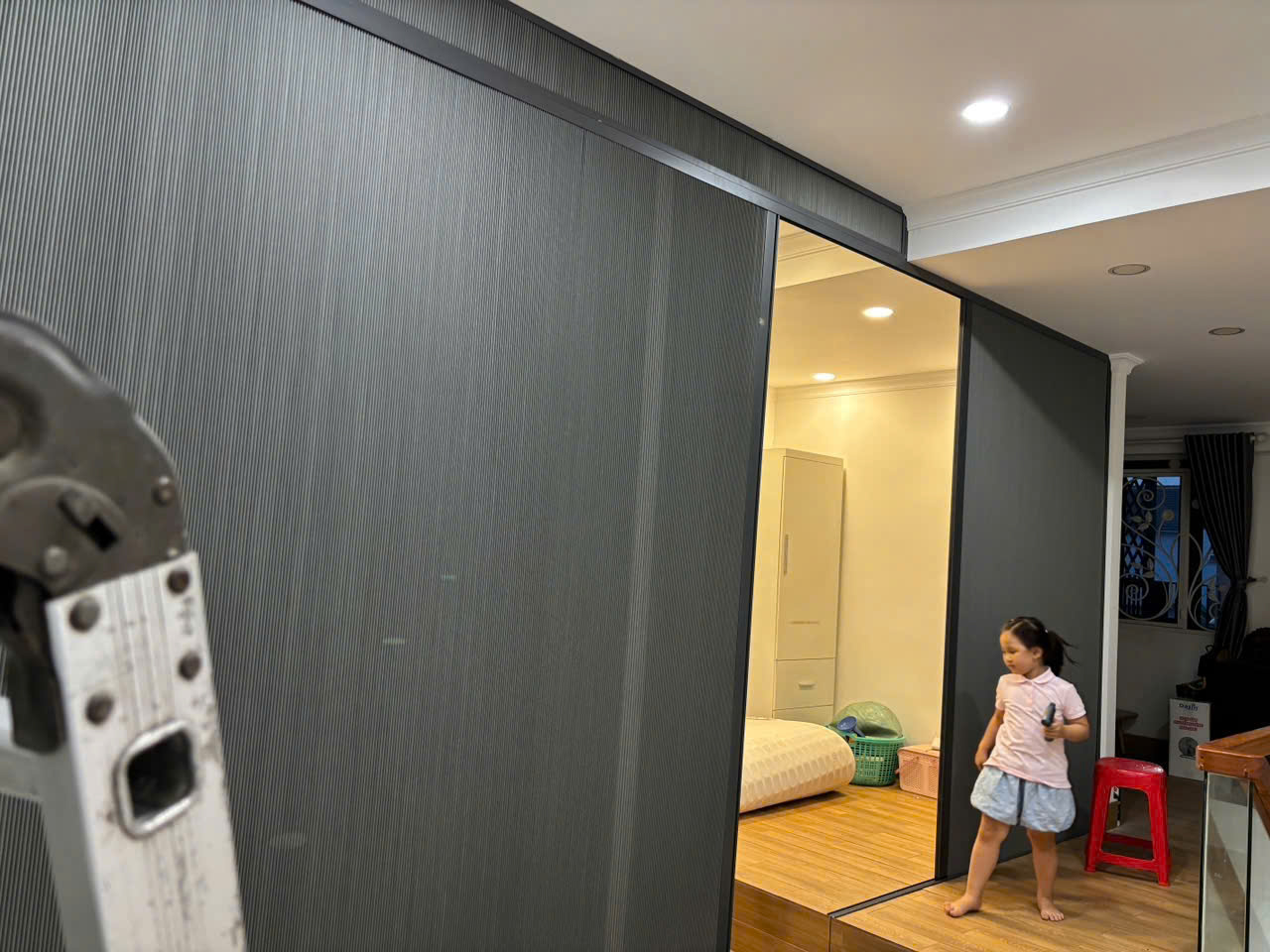 Thi công rèm tổ ong ngăn phòng Tân An